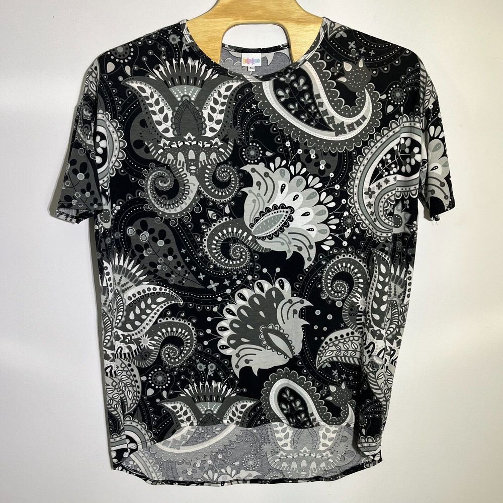 Lularoe Womens XL Black Paisley Short Sleeve Crew Neck Pullover Tunic Top